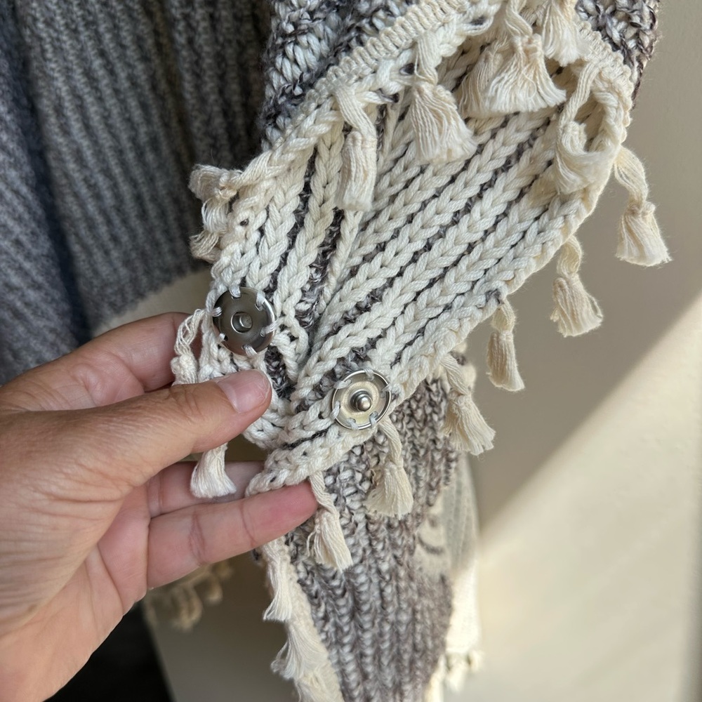 Anthropologie Black and Cream Knit Poncho - Picture 11 of 13